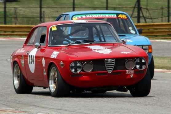 Red 2L Alfa Romeo GT race car