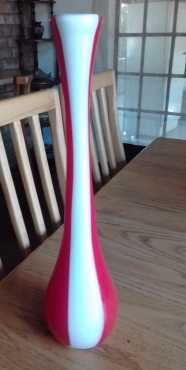 Red and white glass vase