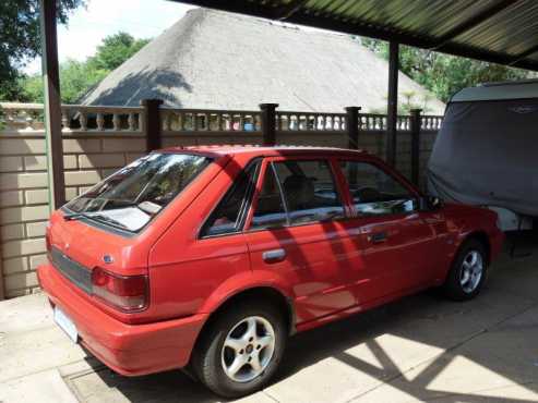 Red Ford Laser Tonic - 2000