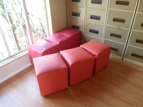 Red ottoman039s