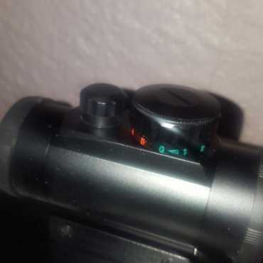 Redgreen dot sight