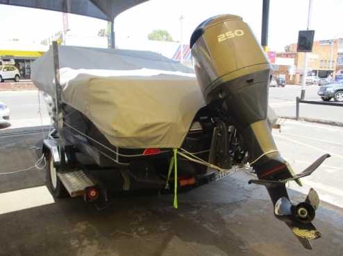 Regal Valanti cuddy cabin 250HP Yamaha HPDI special edition