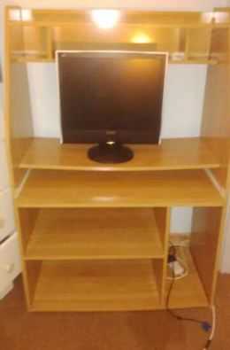 Rekenaar flatscreen en Stand te koop