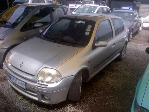 renaul clio sport