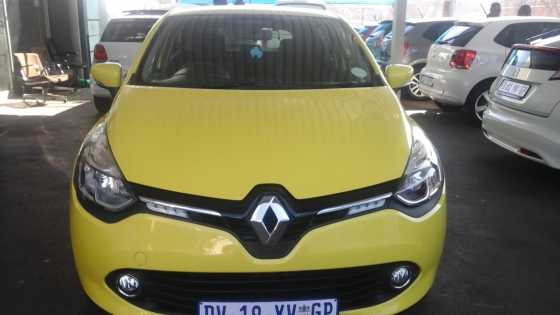 Renault Clio 0.9Turbo 2015 model 5 Door Factory AC and CD Player,Central Locking.