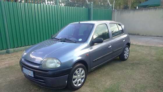 Renault Clio 1.4 RT, ew, airbag, ps, ac, usb, cd shuttle ect, very good condition and well looked