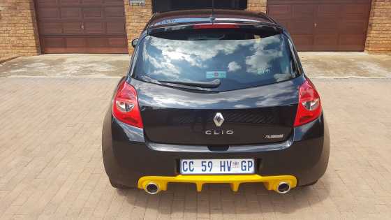 Renault clio 3 rs 2.0 2010