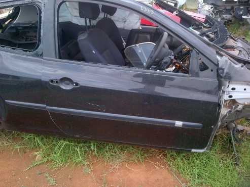Renault Clio 3 Stripping for Spares