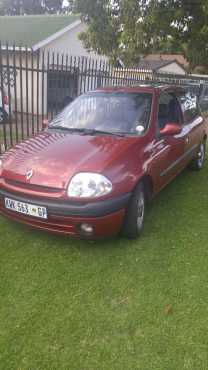 Renault Clio Still like new and very well looked after and whole car 100 R32500   Springs Endicot