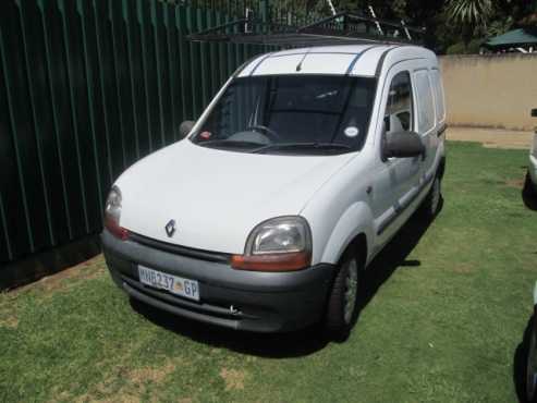 Renault Kangoo, aircon, ew, ps, towbar, roofrack ect, ideal vehicle to start business