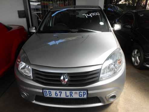 Renault - Sandero 1.6