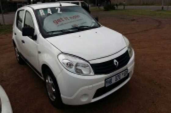 Renault Sandro. 2010.0826666613