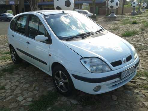 Renault Scenic 1.4i 16V. 2001