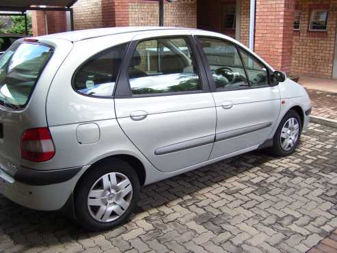 renault scenic 1.6i model 2003