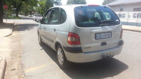 Renault scenic 2.0 16 v selling for a bargain