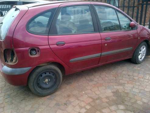 Renault Scenic 2000 Stripping for Spares
