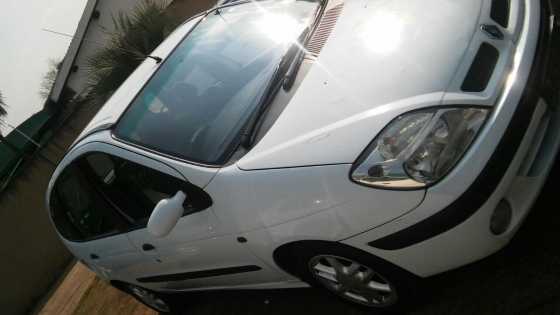 Renault Scenic Still very good and reliable and light on fuel  R26500    0820520428   0842535793