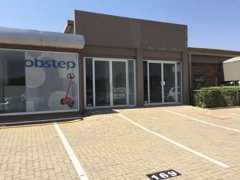 Retail shop space to let