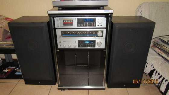 Retro Hi Fi039s bought for cash