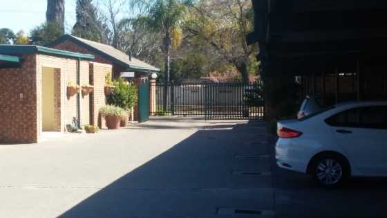 RIETFONTEIN BACHELOR FLAT