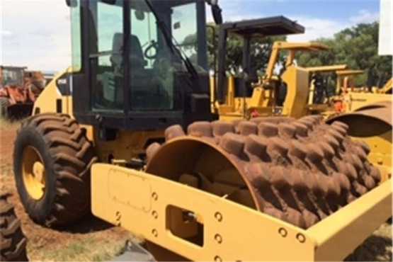 Rollers Caterpillar CP533E