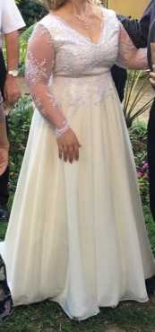 Romantic Wedding Dress Size 36-38