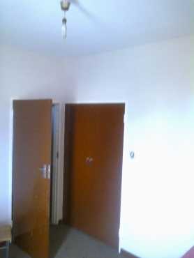 ROOM AVAILABLE FROM 1ST OF AUGUST ,RENT R2550 INCLUDING ELECTRICITY