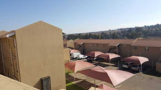 Room to rent available at 2 bedrooms townhouse Naturena