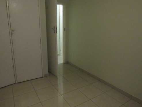 Room to rent in shared house in Waterkloof Ridge