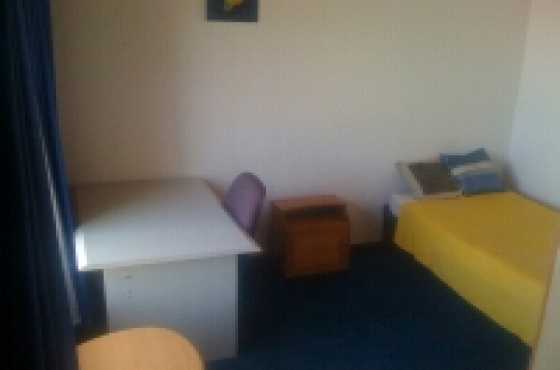 Roomavailable