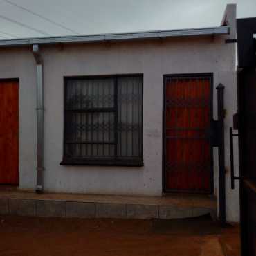 Rooms to rent at sohsnguve ext4