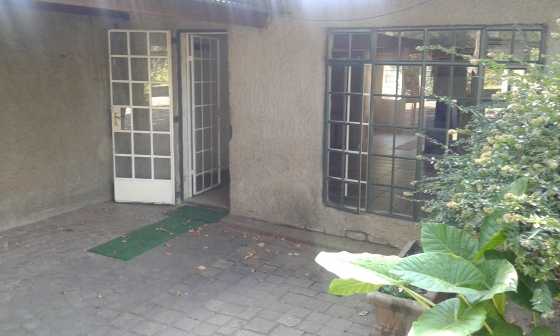 Roomy Cottage ON Small holding,Glen Austin,MIdrand, Available Immediately