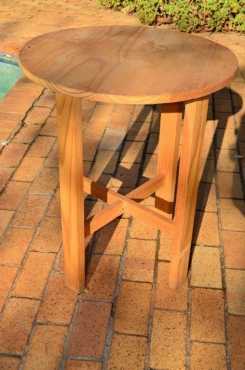 Round Pine Table