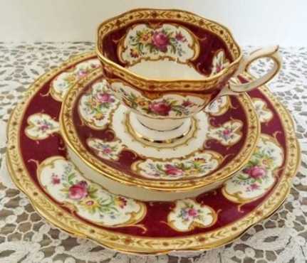 Royal Albert - Lady Hamilton 18 piece