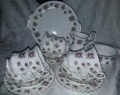 ROYAL ALBERT SWEET VIOLET TEA SET