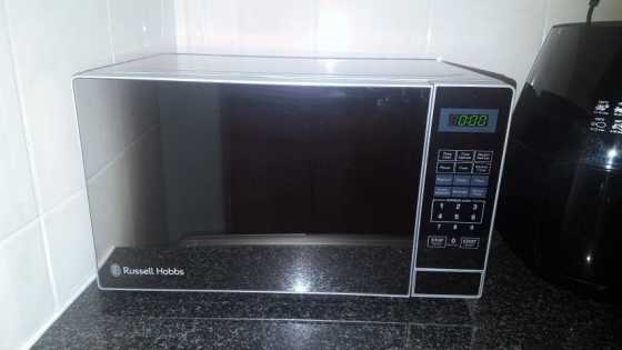 Russell Hobbs 20lt Electronic mirror Microwave Oven for sale R750