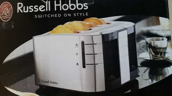 Russell Hobbs 4 Slice Satin Toaster