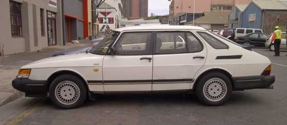 Saab 900i Classic