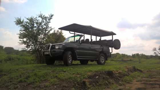 Safari vehicles 4 africa