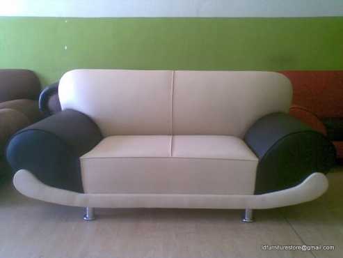 SALECALIFORNIA 2 SEATER COUCH