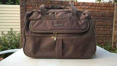 Samsonite sutecase