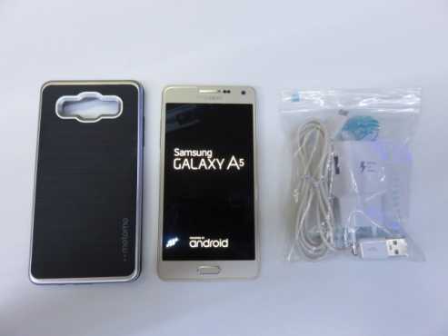 Samsung Galaxy A5 16GB Gold in Mint Condition with Cover