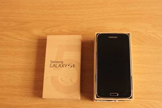 Samsung Galaxy S5 - Excellent condition