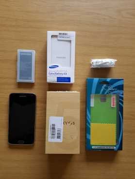 Samsung Galaxy S5 (Excellent condition, with extras)