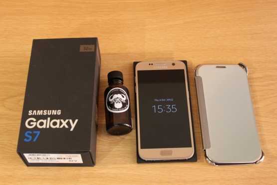 Samsung Galaxy S7 Gold - Immaculate