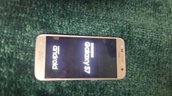 Samsung galaxy S7 used