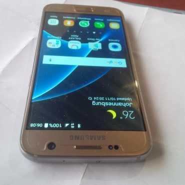 Samsung galaxy S7 with box