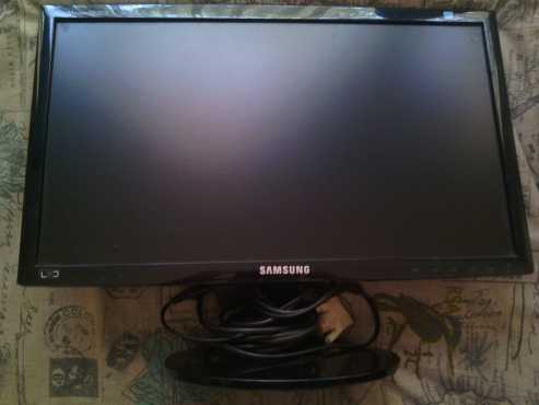 Samsung LED 21.5 inch monitor screen for sale