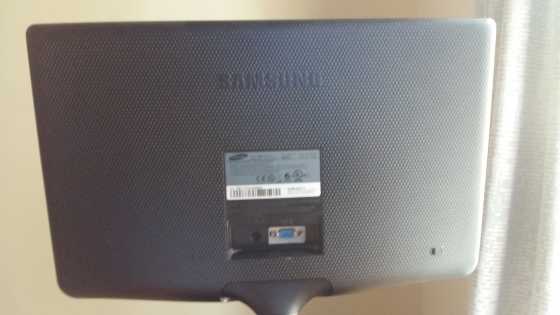 Samsung LED monitor - 18.5quot