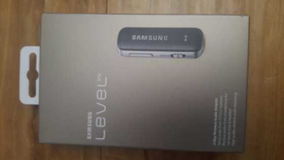 Samsung Level Link - New